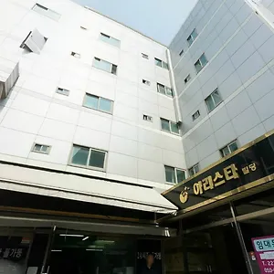 Guest house Philstay Myeongdong Cheonggye, Seoul